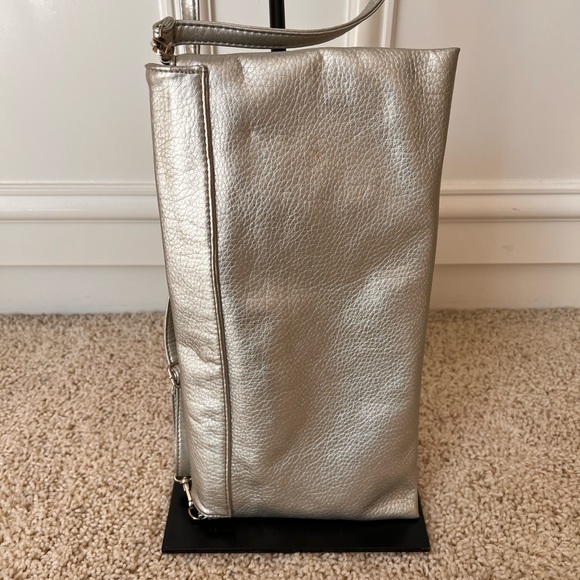 NWT Vintage Metallic Silver Faux Leather Large Fold Over Clutch/Crossbody - Picture 5 of 8